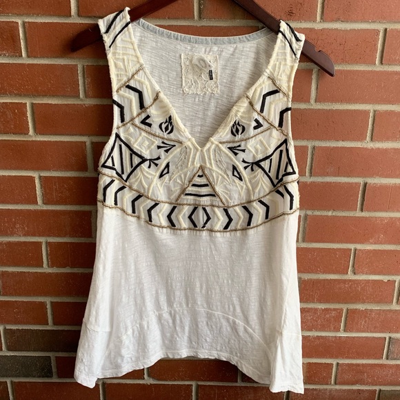 Anthropologie Tops - Anthropologie Akemi + Kin Embroidered Beaded Tank